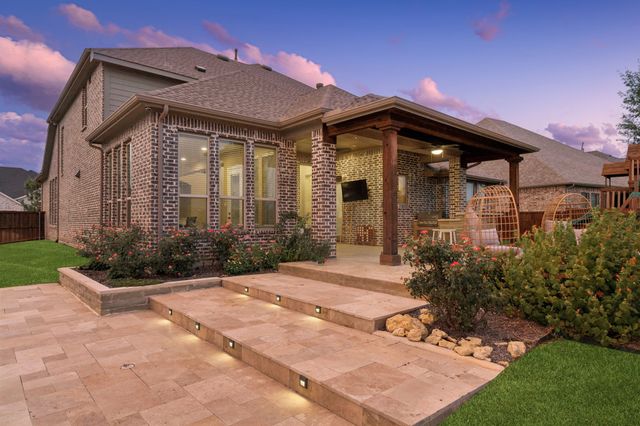 1100 Broadmoor Way, Roanoke, TX 76262
