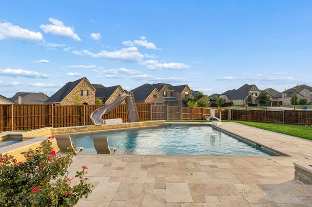 1100 Broadmoor Way, Roanoke, TX 76262