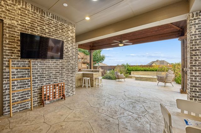 1100 Broadmoor Way, Roanoke, TX 76262