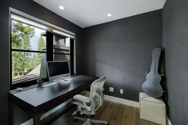 377 James McIver, Truckee, CA 96161