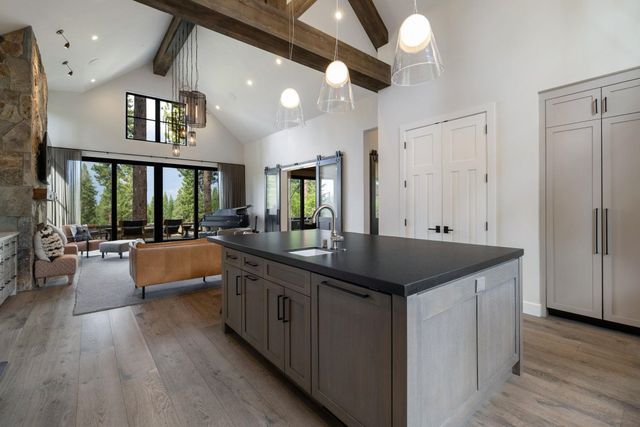 377 James McIver, Truckee, CA 96161