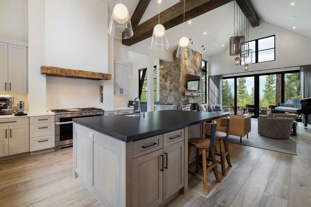 377 James McIver, Truckee, CA 96161