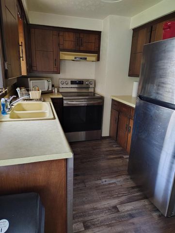 801 HILLCREST HEIGHTS, Green Bay, WI 54313