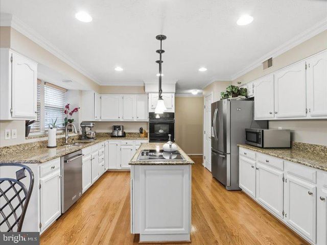213 BRISTOL DOWNS DR, Gaithersburg, MD 20877