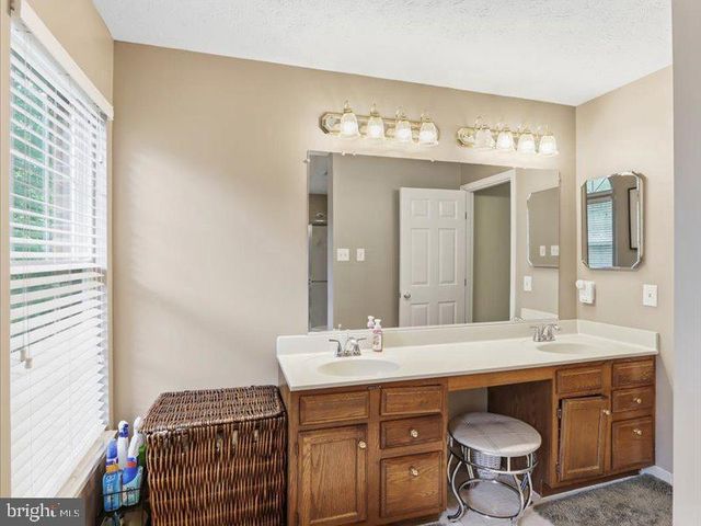 213 BRISTOL DOWNS DR, Gaithersburg, MD 20877