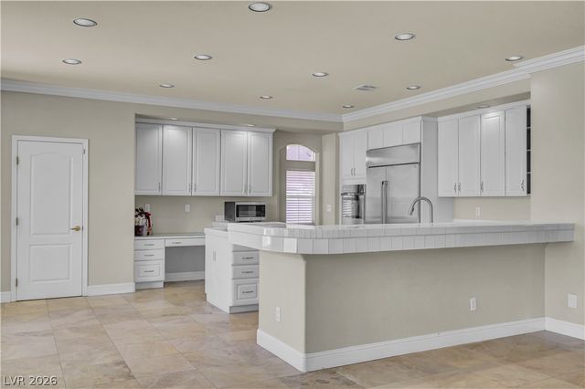 8816 Montagna Drive, Las Vegas, NV 89134