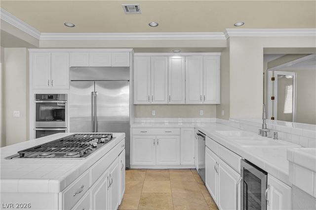 8816 Montagna Drive, Las Vegas, NV 89134