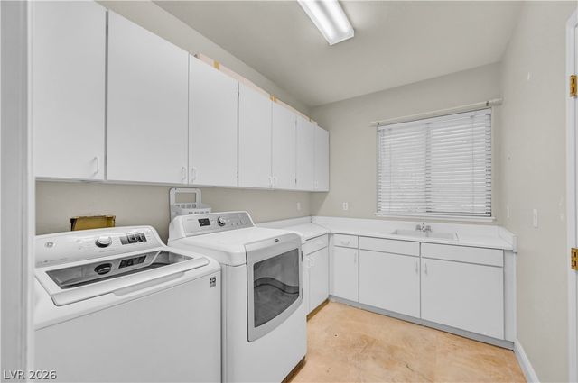 8816 Montagna Drive, Las Vegas, NV 89134