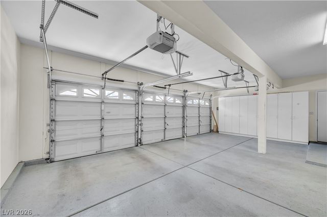 8816 Montagna Drive, Las Vegas, NV 89134