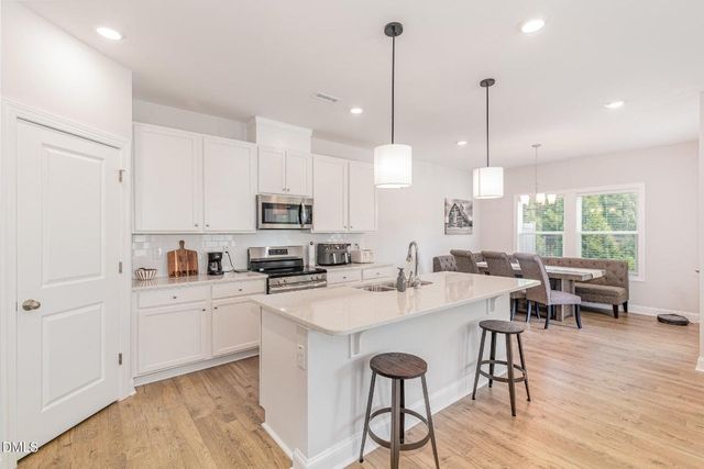 500 Barrington Row Avenue, Zebulon, NC 27597