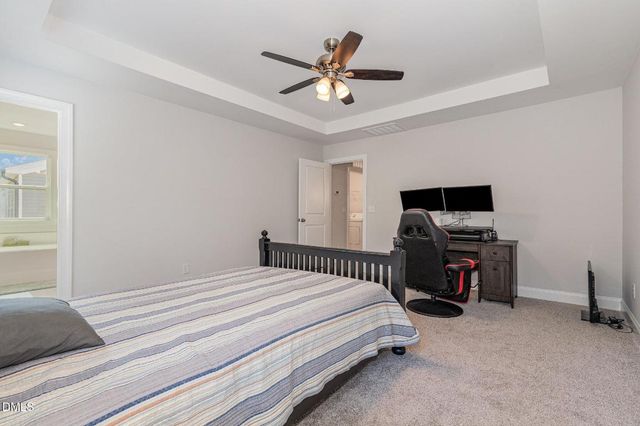 500 Barrington Row Avenue, Zebulon, NC 27597