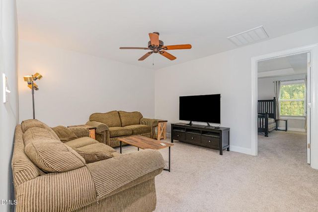 500 Barrington Row Avenue, Zebulon, NC 27597