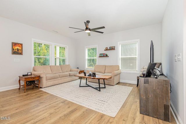 500 Barrington Row Avenue, Zebulon, NC 27597