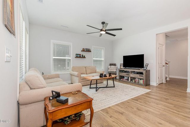 500 Barrington Row Avenue, Zebulon, NC 27597