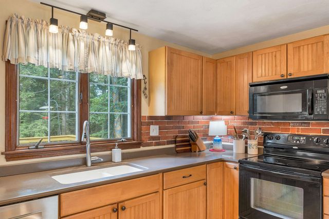 41 Haywagon Road, Gilford, NH 03249
