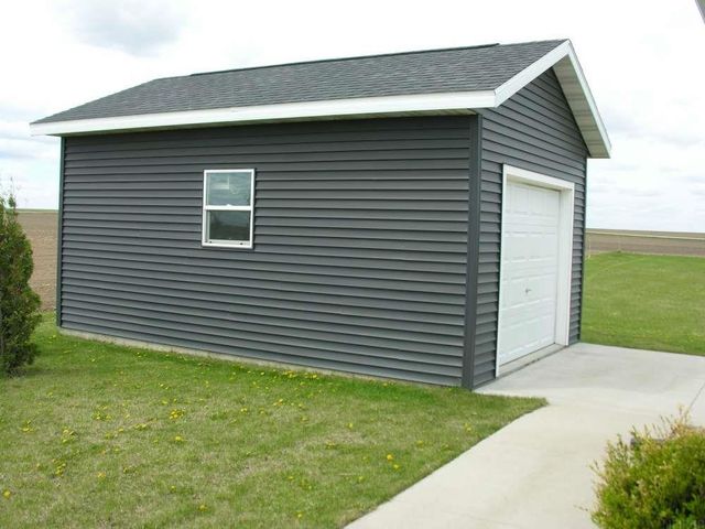 530 S Randolph Street, Stacyville, IA 50476
