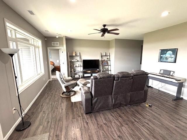 530 S Randolph Street, Stacyville, IA 50476
