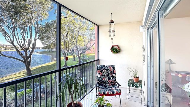 571 SW 141st Avenue 207N, Pembroke Pines, FL 33027