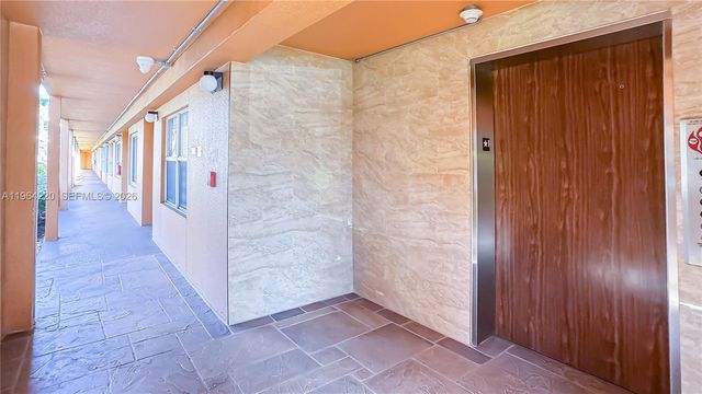 571 SW 141st Avenue 207N, Pembroke Pines, FL 33027