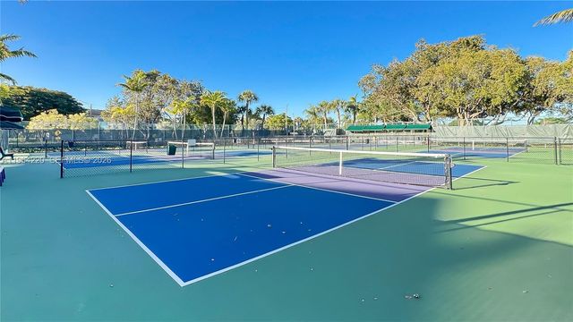 571 SW 141st Avenue 207N, Pembroke Pines, FL 33027