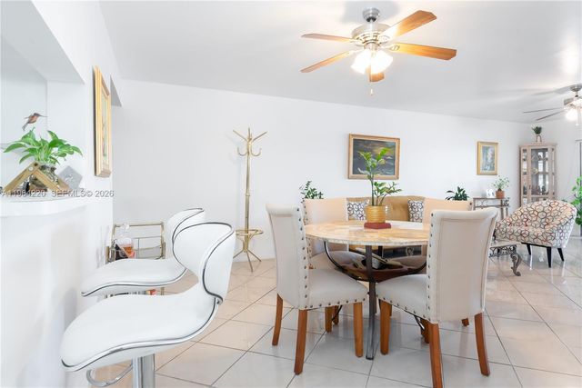 571 SW 141st Avenue 207N, Pembroke Pines, FL 33027