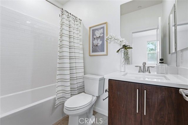 136 Acamar, Irvine, CA 92618