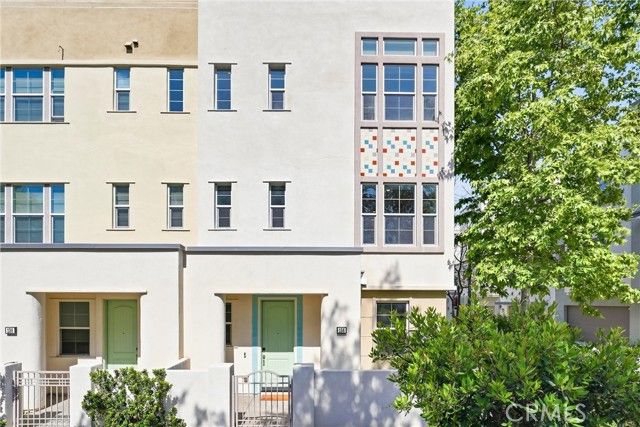 136 Acamar, Irvine, CA 92618