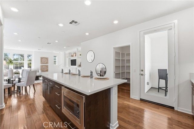 136 Acamar, Irvine, CA 92618