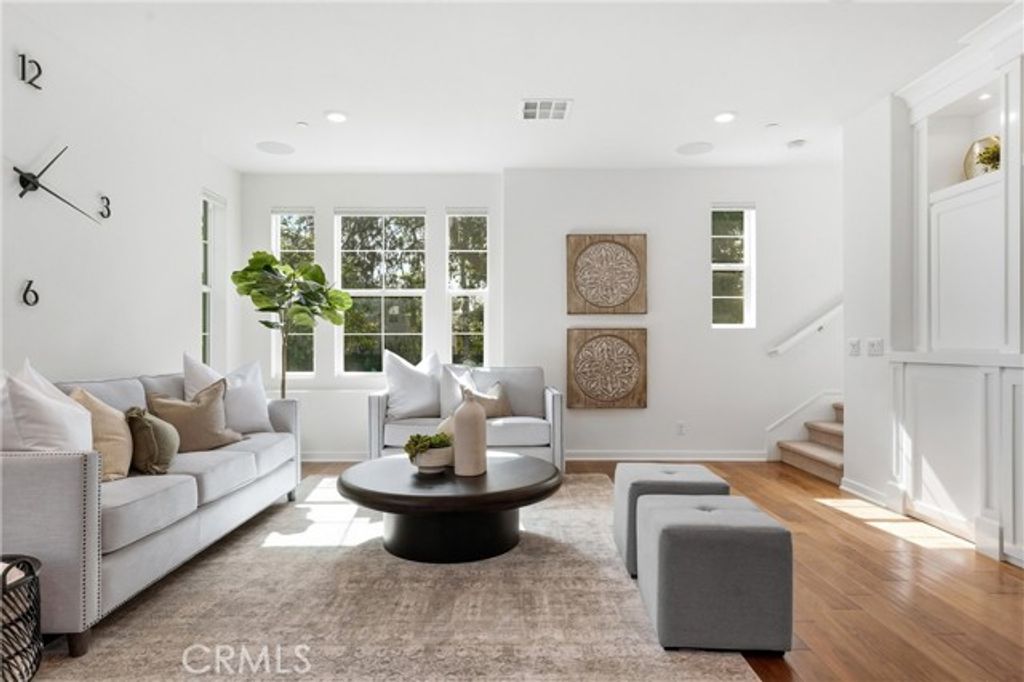 136 Acamar, Irvine, CA 92618