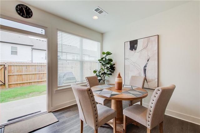 114 AUBURN VALLEY Way, Auburn, GA 30011