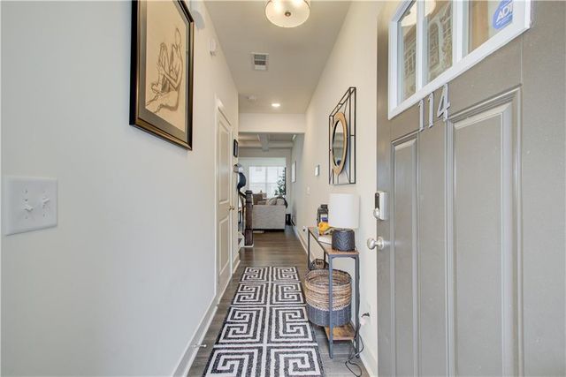 114 AUBURN VALLEY Way, Auburn, GA 30011