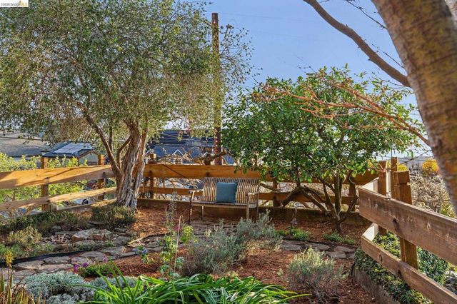 249 Trinity Ave, Kensington, CA 94708