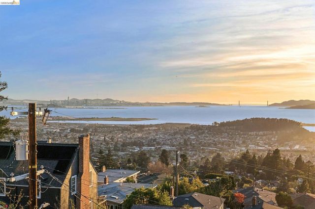 249 Trinity Ave, Kensington, CA 94708