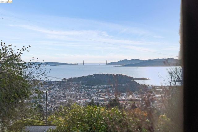 249 Trinity Ave, Kensington, CA 94708