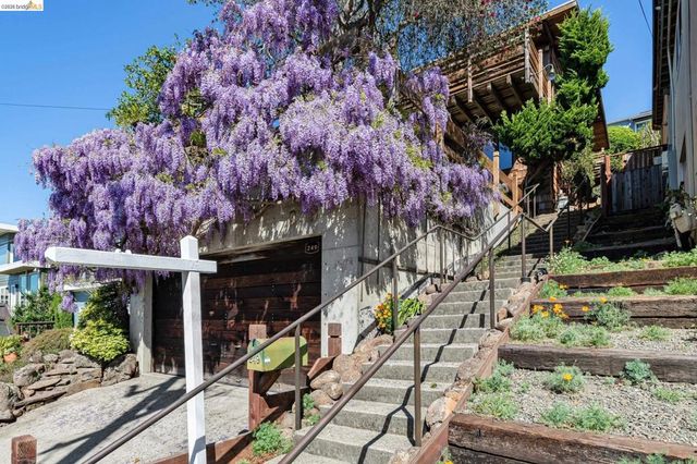 249 Trinity Ave, Kensington, CA 94708