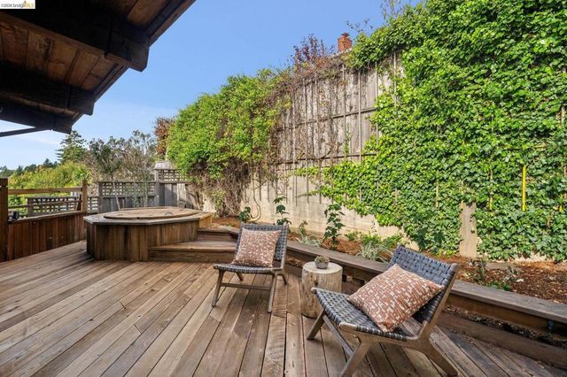 249 Trinity Ave, Kensington, CA 94708