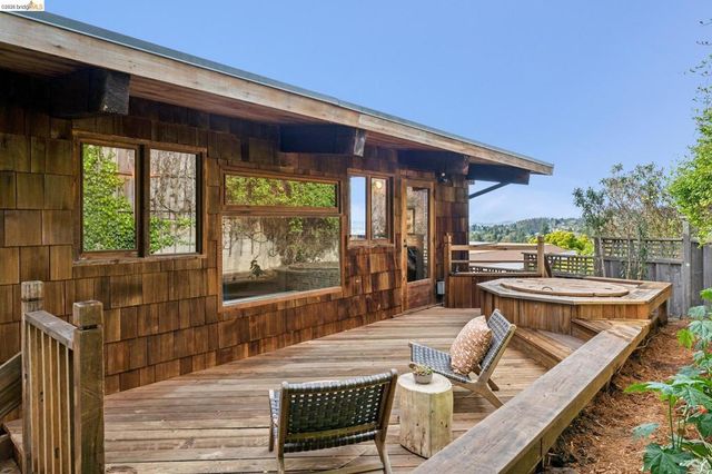 249 Trinity Ave, Kensington, CA 94708