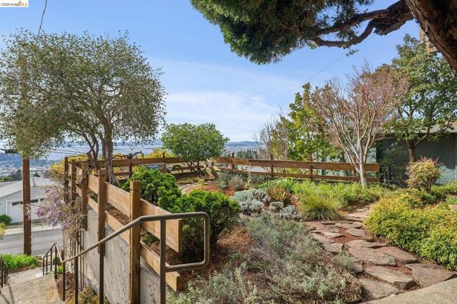 249 Trinity Ave, Kensington, CA 94708