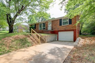 821 Hayden Dr, Clarksville, TN 37043