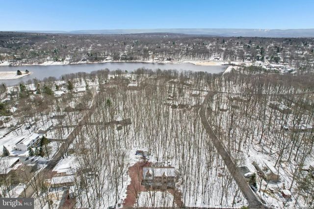 244 TENAWA RD, Albrightsville, PA 18210