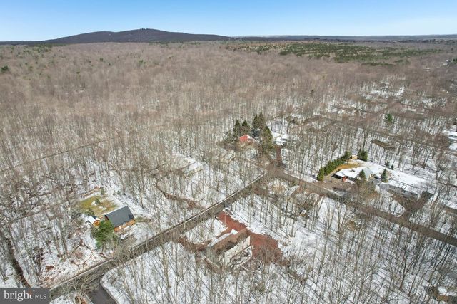 244 TENAWA RD, Albrightsville, PA 18210