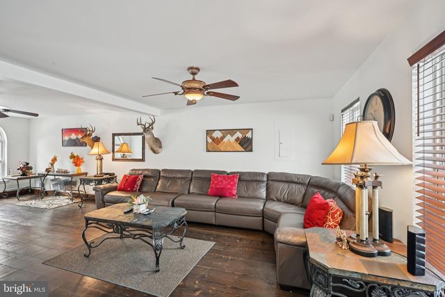 244 TENAWA RD, Albrightsville, PA 18210