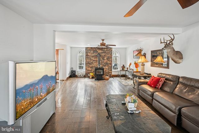 244 TENAWA RD, Albrightsville, PA 18210