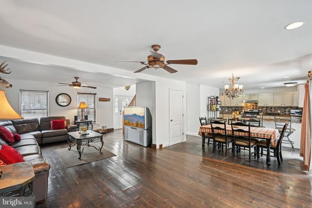 244 TENAWA RD, Albrightsville, PA 18210