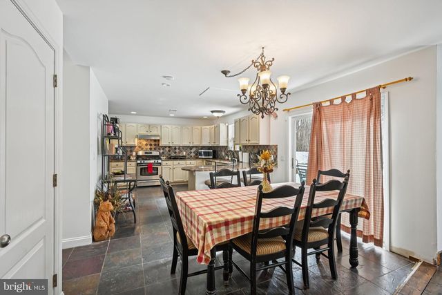 244 TENAWA RD, Albrightsville, PA 18210