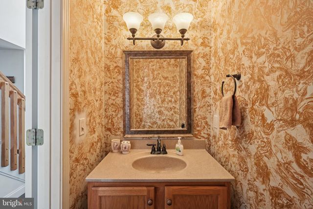 244 TENAWA RD, Albrightsville, PA 18210