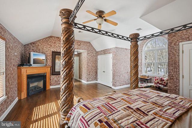 244 TENAWA RD, Albrightsville, PA 18210