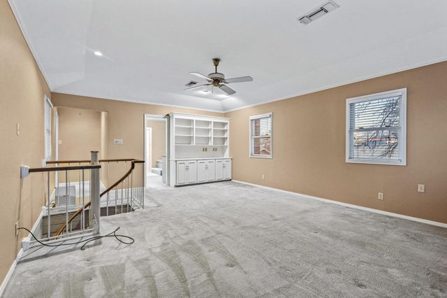 202 S Santa Fe Street, Wolfe City, TX 75496