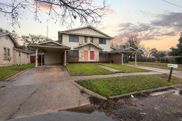 202 S Santa Fe Street, Wolfe City, TX 75496
