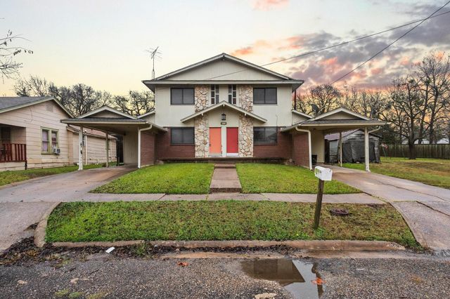 202 S Santa Fe Street, Wolfe City, TX 75496